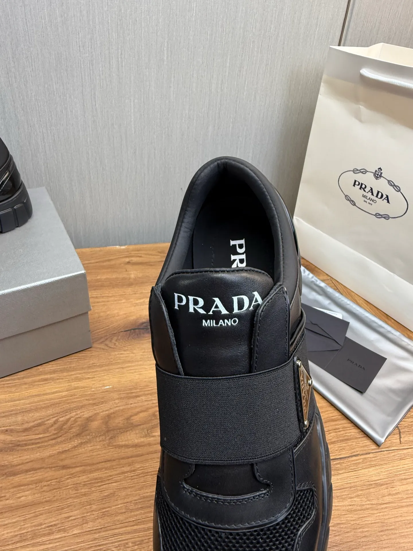 Men's shoes 560💰 [PRADA] Popular items in men's shoe counters, synchronized with the official website, 1 high-quality shipment ✔️Original cowhide + cowhide lining, 1🆚1 replica, original sole, 38-45 (45 customized, non-refundable)